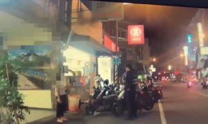 屏東市鴨肉店員工遭木棍攻擊！疑因停車問題釀衝突