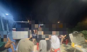 恆春民宿包棟慶生飄毒味被查！27人被帶回警局過生日