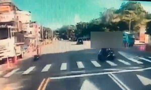 屏東恆春南灣路口事故！客運車與機車碰撞　2人重傷送醫