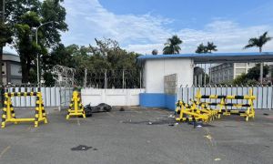 屏東空軍基地外騎士自撞拒馬　送醫搶救仍傷重不治