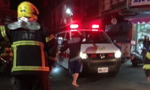快訊／潮州市區分租套房起火 傷者受困緊急送醫