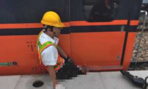 台鐵南州車站傳驚悚意外 工作人員遭進站列車夾傷