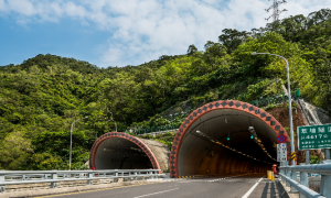 草埔森永隧道4月30日12時起 正式開放大型重型機車通行