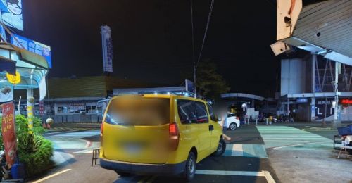 屏東東港計程車疑忘拉手剎車　司機嘗試攔停慘遭輾過不治