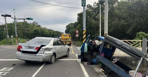 屏東崁頂嚴重事故！轎車疑遭後方追撞　小貨車駕駛送醫不治
