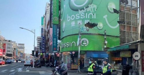 屏東縣警方啟動專案執法！10/13起全縣重點取締闖紅燈