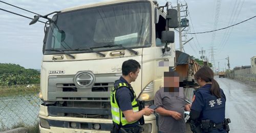 屏東警鎖定里港抓砂石車違規！清晨也出動、2個月抓360件