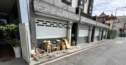 別亂改路面標線！東港民眾將紅線塗成白線　屏東警要開罰了