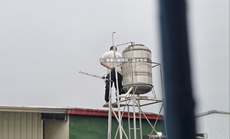 屏東內埔發生驚險對峙警民互勸男子放棄持疑似爆裂物