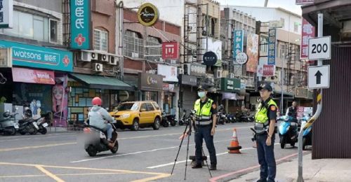屏東縣警方將啟動交通專案！4/27起鎖定「路口車不停讓行人」取締