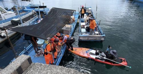 屏東萬里桐SUP玩家疑似體力不支！海巡、漁民合作協助2人返岸